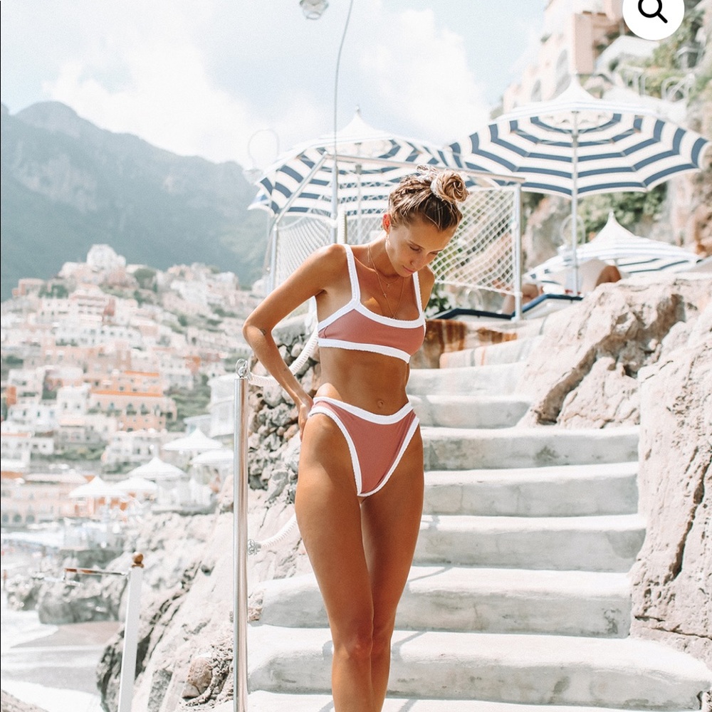 ISO KOLEHA BASE CAMP SINGLET BIKINI